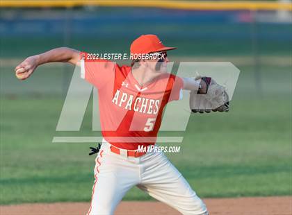 Thumbnail 2 in Boerne vs. Gonzales (UIL 4A Bi-District Playoff Game #1) photogallery.