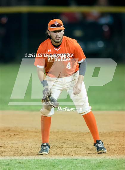 Thumbnail 2 in Boerne vs. Gonzales (UIL 4A Bi-District Playoff Game #1) photogallery.