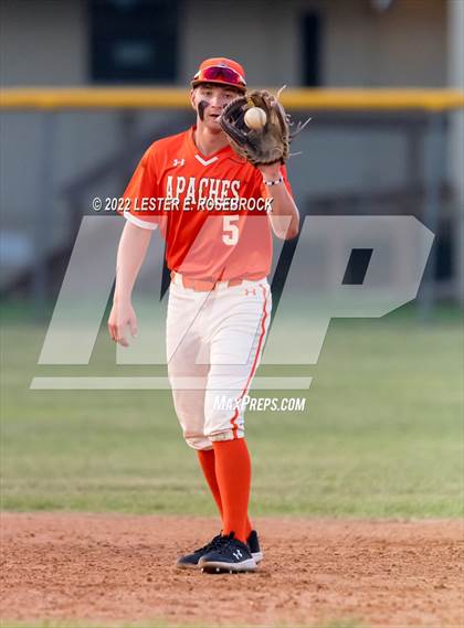 Thumbnail 2 in Boerne vs. Gonzales (UIL 4A Bi-District Playoff Game #1) photogallery.