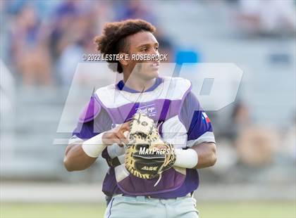 Thumbnail 1 in Boerne vs. Gonzales (UIL 4A Bi-District Playoff Game #1) photogallery.