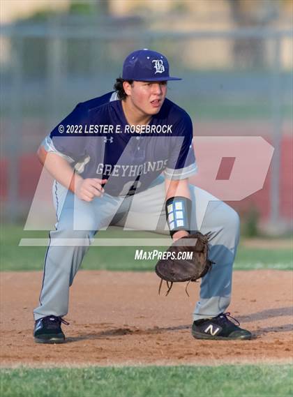 Thumbnail 3 in Boerne vs. Gonzales (UIL 4A Bi-District Playoff Game #1) photogallery.