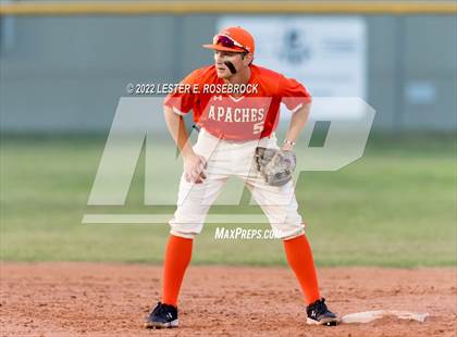 Thumbnail 2 in Boerne vs. Gonzales (UIL 4A Bi-District Playoff Game #1) photogallery.
