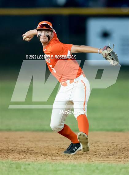 Thumbnail 2 in Boerne vs. Gonzales (UIL 4A Bi-District Playoff Game #1) photogallery.