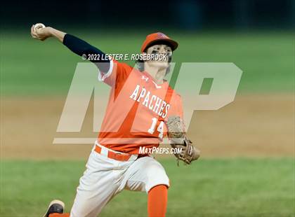 Thumbnail 2 in Boerne vs. Gonzales (UIL 4A Bi-District Playoff Game #1) photogallery.