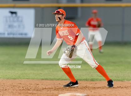 Thumbnail 1 in Boerne vs. Gonzales (UIL 4A Bi-District Playoff Game #1) photogallery.