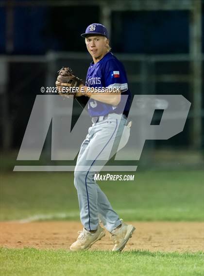 Thumbnail 1 in Boerne vs. Gonzales (UIL 4A Bi-District Playoff Game #1) photogallery.
