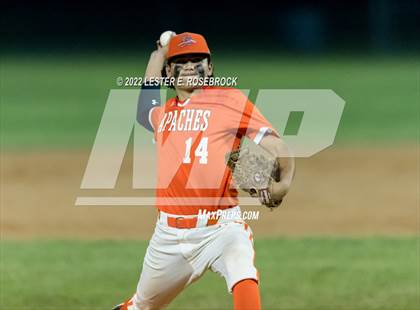 Thumbnail 1 in Boerne vs. Gonzales (UIL 4A Bi-District Playoff Game #1) photogallery.