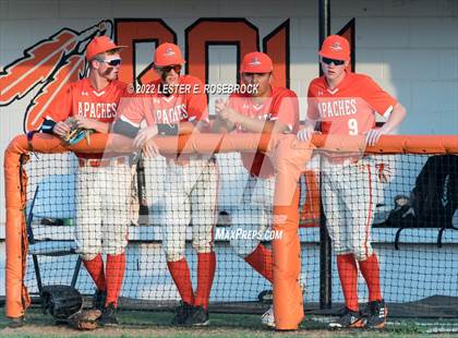 Thumbnail 3 in Boerne vs. Gonzales (UIL 4A Bi-District Playoff Game #1) photogallery.