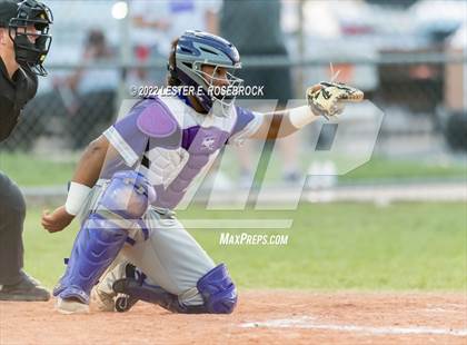 Thumbnail 2 in Boerne vs. Gonzales (UIL 4A Bi-District Playoff Game #1) photogallery.