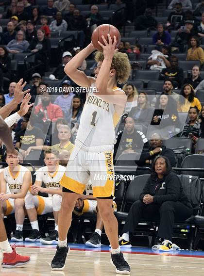 Thumbnail 3 in Crossroads vs. Alameda (CIF State D2 Final) photogallery.
