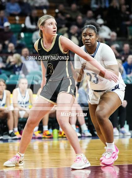 Thumbnail 1 in Rock Canyon vs Valor Christian (CHSAA 6A Great 8) photogallery.