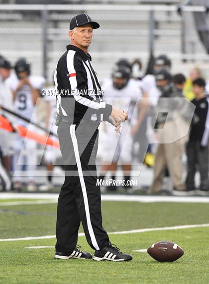 Thumbnail 1 in Rogers vs. Gunter (UIL 3A Division 2 Region 2 Semifinal) photogallery.