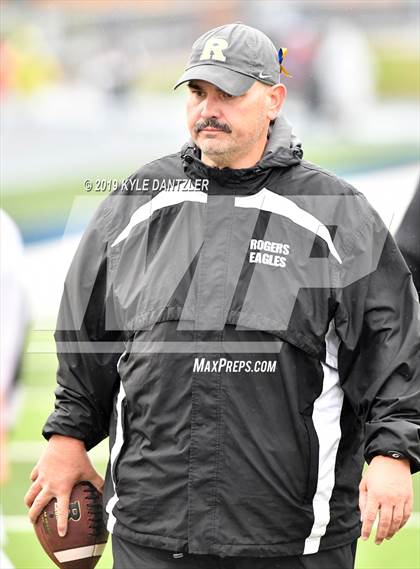 Thumbnail 3 in Rogers vs. Gunter (UIL 3A Division 2 Region 2 Semifinal) photogallery.