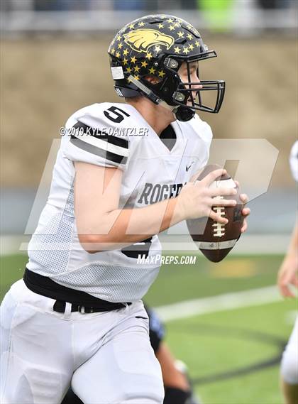 Thumbnail 1 in Rogers vs. Gunter (UIL 3A Division 2 Region 2 Semifinal) photogallery.