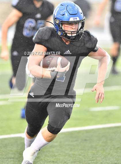 Thumbnail 1 in Rogers vs. Gunter (UIL 3A Division 2 Region 2 Semifinal) photogallery.