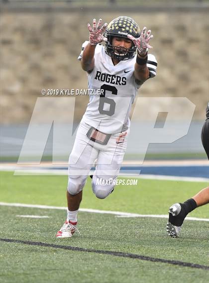 Thumbnail 1 in Rogers vs. Gunter (UIL 3A Division 2 Region 2 Semifinal) photogallery.