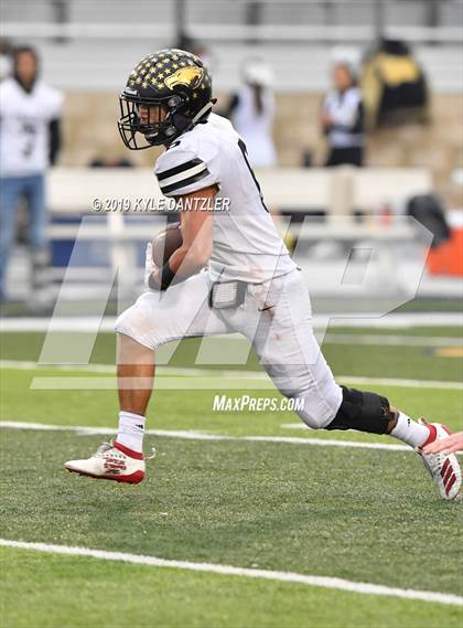 Thumbnail 1 in Rogers vs. Gunter (UIL 3A Division 2 Region 2 Semifinal) photogallery.