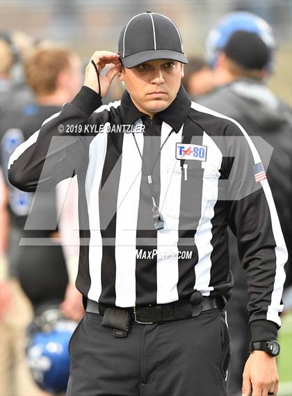 Thumbnail 1 in Rogers vs. Gunter (UIL 3A Division 2 Region 2 Semifinal) photogallery.