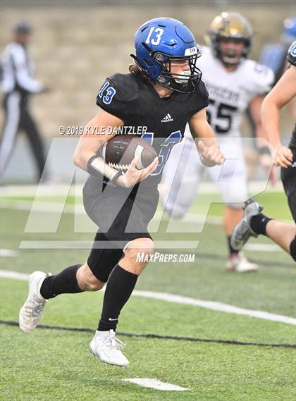 Thumbnail 1 in Rogers vs. Gunter (UIL 3A Division 2 Region 2 Semifinal) photogallery.