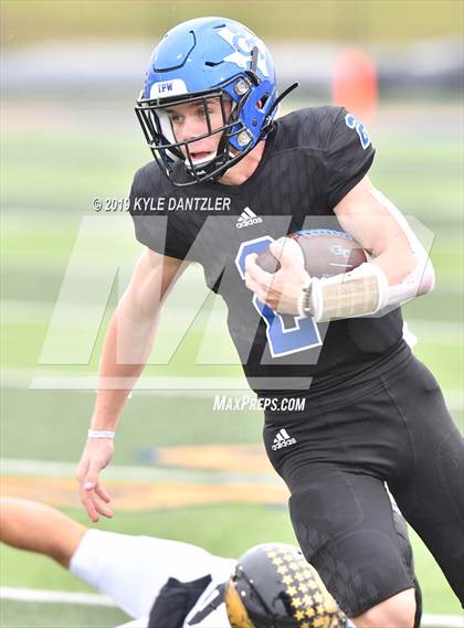 Thumbnail 1 in Rogers vs. Gunter (UIL 3A Division 2 Region 2 Semifinal) photogallery.