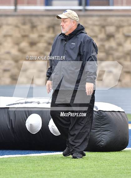 Thumbnail 3 in Rogers vs. Gunter (UIL 3A Division 2 Region 2 Semifinal) photogallery.