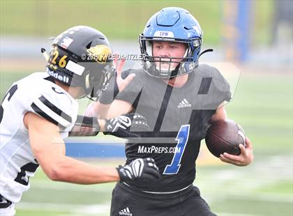 Thumbnail 1 in Rogers vs. Gunter (UIL 3A Division 2 Region 2 Semifinal) photogallery.