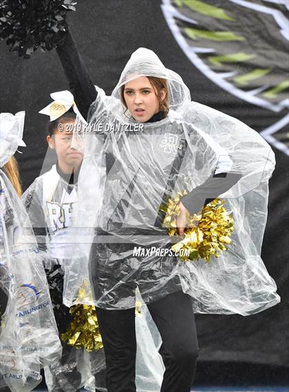 Thumbnail 2 in Rogers vs. Gunter (UIL 3A Division 2 Region 2 Semifinal) photogallery.