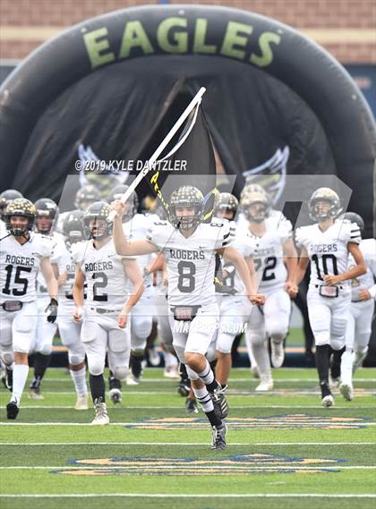 Thumbnail 2 in Rogers vs. Gunter (UIL 3A Division 2 Region 2 Semifinal) photogallery.