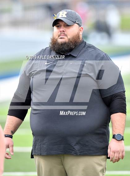 Thumbnail 1 in Rogers vs. Gunter (UIL 3A Division 2 Region 2 Semifinal) photogallery.