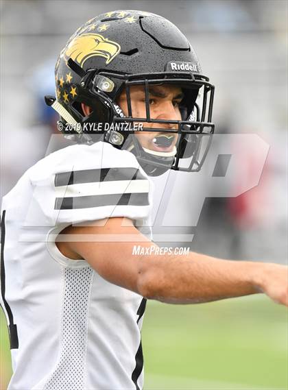 Thumbnail 3 in Rogers vs. Gunter (UIL 3A Division 2 Region 2 Semifinal) photogallery.