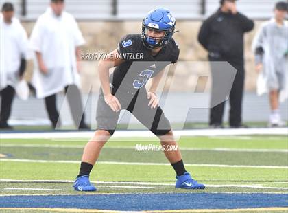 Thumbnail 2 in Rogers vs. Gunter (UIL 3A Division 2 Region 2 Semifinal) photogallery.
