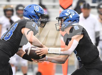 Thumbnail 2 in Rogers vs. Gunter (UIL 3A Division 2 Region 2 Semifinal) photogallery.