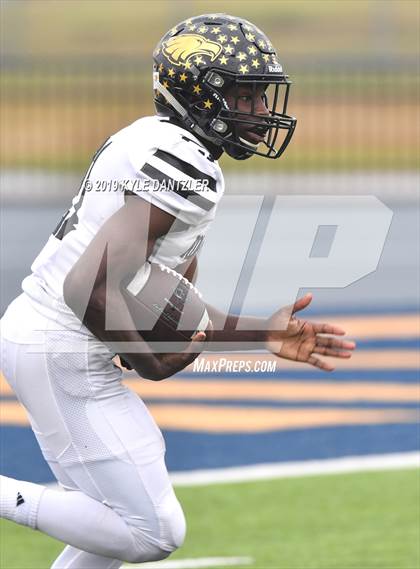 Thumbnail 3 in Rogers vs. Gunter (UIL 3A Division 2 Region 2 Semifinal) photogallery.