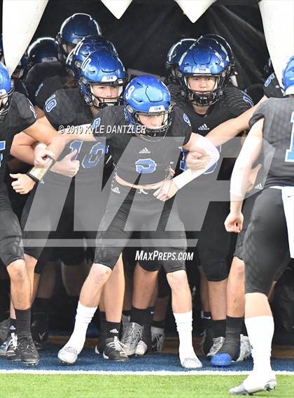 Thumbnail 2 in Rogers vs. Gunter (UIL 3A Division 2 Region 2 Semifinal) photogallery.