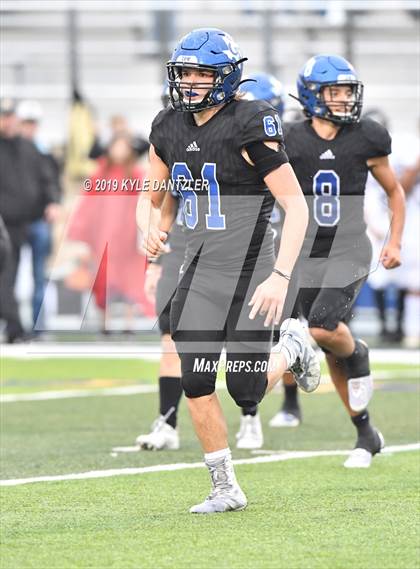 Thumbnail 3 in Rogers vs. Gunter (UIL 3A Division 2 Region 2 Semifinal) photogallery.