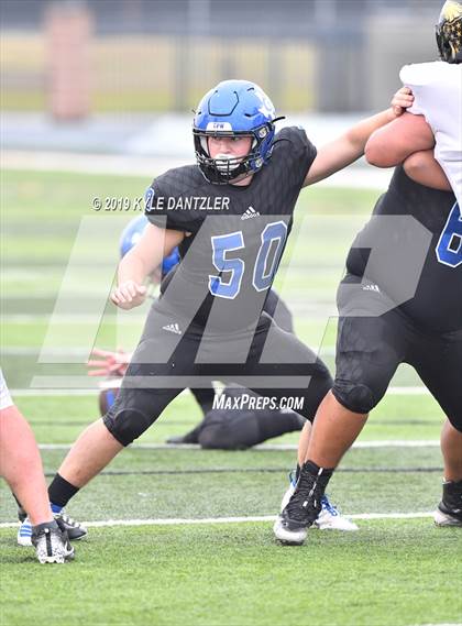 Thumbnail 1 in Rogers vs. Gunter (UIL 3A Division 2 Region 2 Semifinal) photogallery.