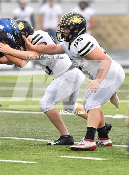 Thumbnail 2 in Rogers vs. Gunter (UIL 3A Division 2 Region 2 Semifinal) photogallery.