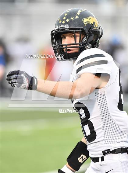 Thumbnail 2 in Rogers vs. Gunter (UIL 3A Division 2 Region 2 Semifinal) photogallery.