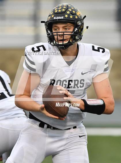 Thumbnail 3 in Rogers vs. Gunter (UIL 3A Division 2 Region 2 Semifinal) photogallery.