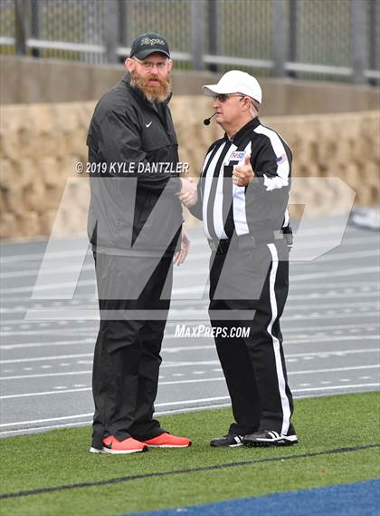 Thumbnail 1 in Rogers vs. Gunter (UIL 3A Division 2 Region 2 Semifinal) photogallery.