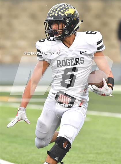 Thumbnail 2 in Rogers vs. Gunter (UIL 3A Division 2 Region 2 Semifinal) photogallery.
