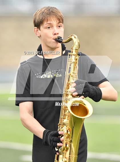 Thumbnail 3 in Rogers vs. Gunter (UIL 3A Division 2 Region 2 Semifinal) photogallery.