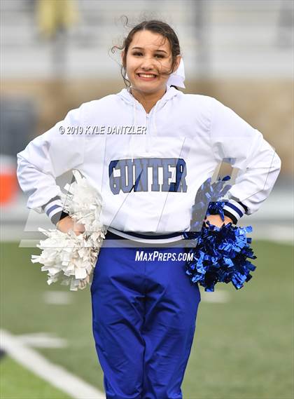 Thumbnail 3 in Rogers vs. Gunter (UIL 3A Division 2 Region 2 Semifinal) photogallery.