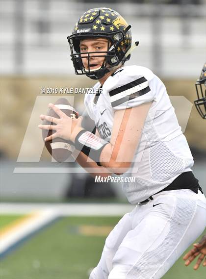 Thumbnail 1 in Rogers vs. Gunter (UIL 3A Division 2 Region 2 Semifinal) photogallery.