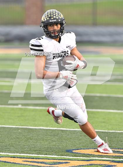 Thumbnail 3 in Rogers vs. Gunter (UIL 3A Division 2 Region 2 Semifinal) photogallery.