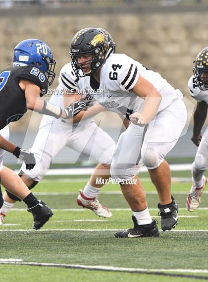 Thumbnail 1 in Rogers vs. Gunter (UIL 3A Division 2 Region 2 Semifinal) photogallery.