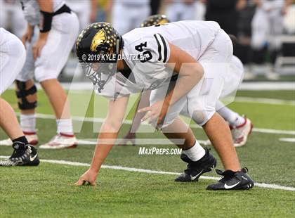 Thumbnail 3 in Rogers vs. Gunter (UIL 3A Division 2 Region 2 Semifinal) photogallery.
