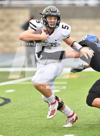 Thumbnail 2 in Rogers vs. Gunter (UIL 3A Division 2 Region 2 Semifinal) photogallery.