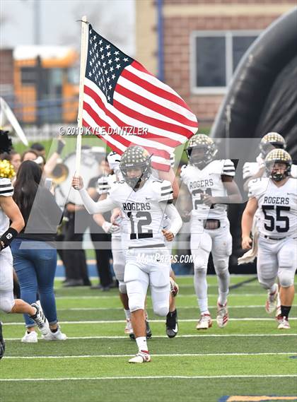Thumbnail 3 in Rogers vs. Gunter (UIL 3A Division 2 Region 2 Semifinal) photogallery.