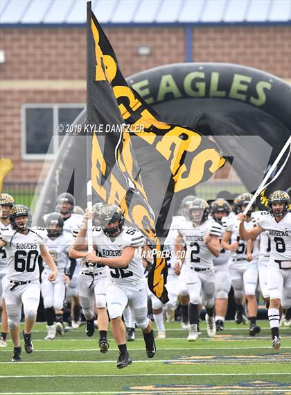 Thumbnail 1 in Rogers vs. Gunter (UIL 3A Division 2 Region 2 Semifinal) photogallery.